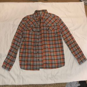 Long sleeve flannel shirt button up
